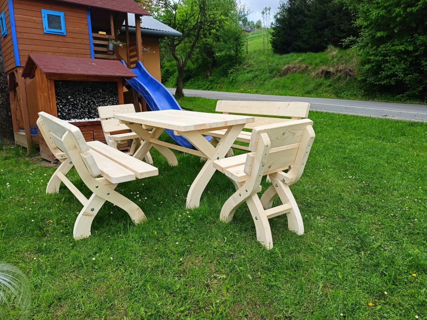 zestaw mebli ogrodowych z drewna